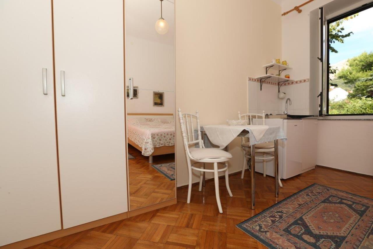 Studio Apartments Cavrak With Terrace Baška Exteriör bild
