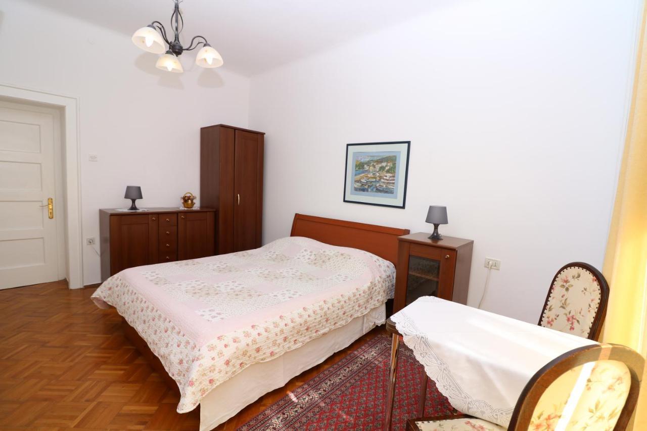 Studio Apartments Cavrak With Terrace Baška Exteriör bild