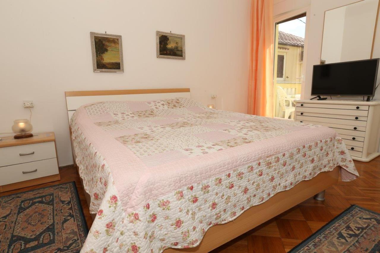 Studio Apartments Cavrak With Terrace Baška Exteriör bild
