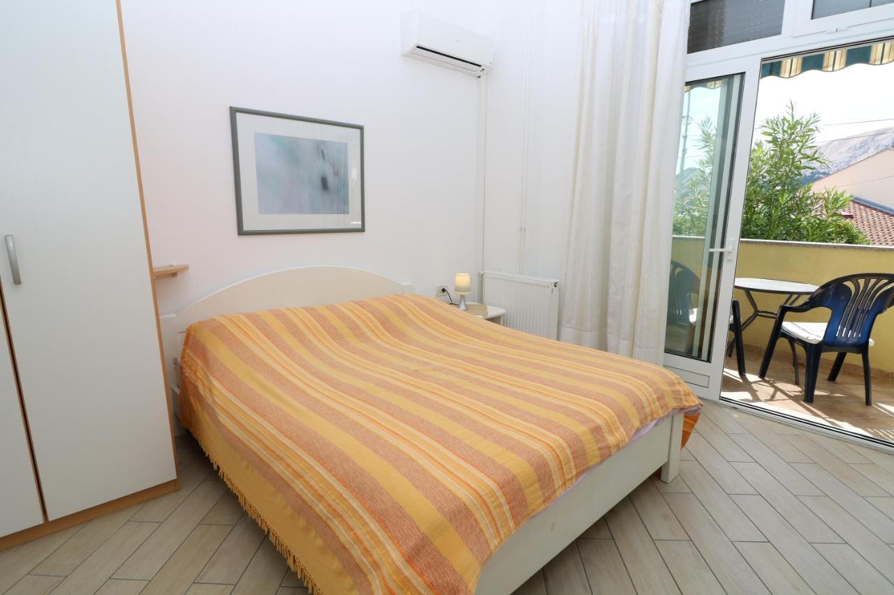 Studio Apartments Cavrak With Terrace Baška Exteriör bild