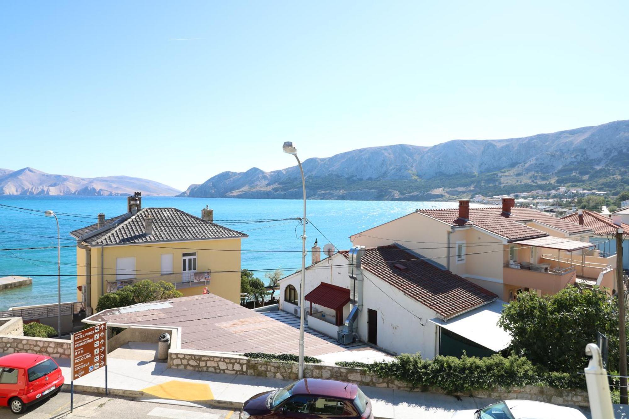Studio Apartments Cavrak With Terrace Baška Rum bild