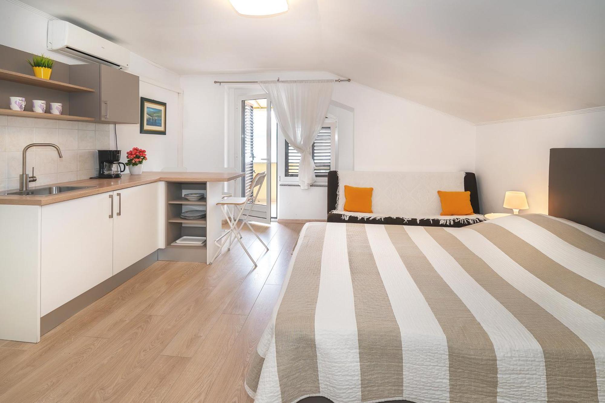 Studio Apartments Cavrak With Terrace Baška Exteriör bild